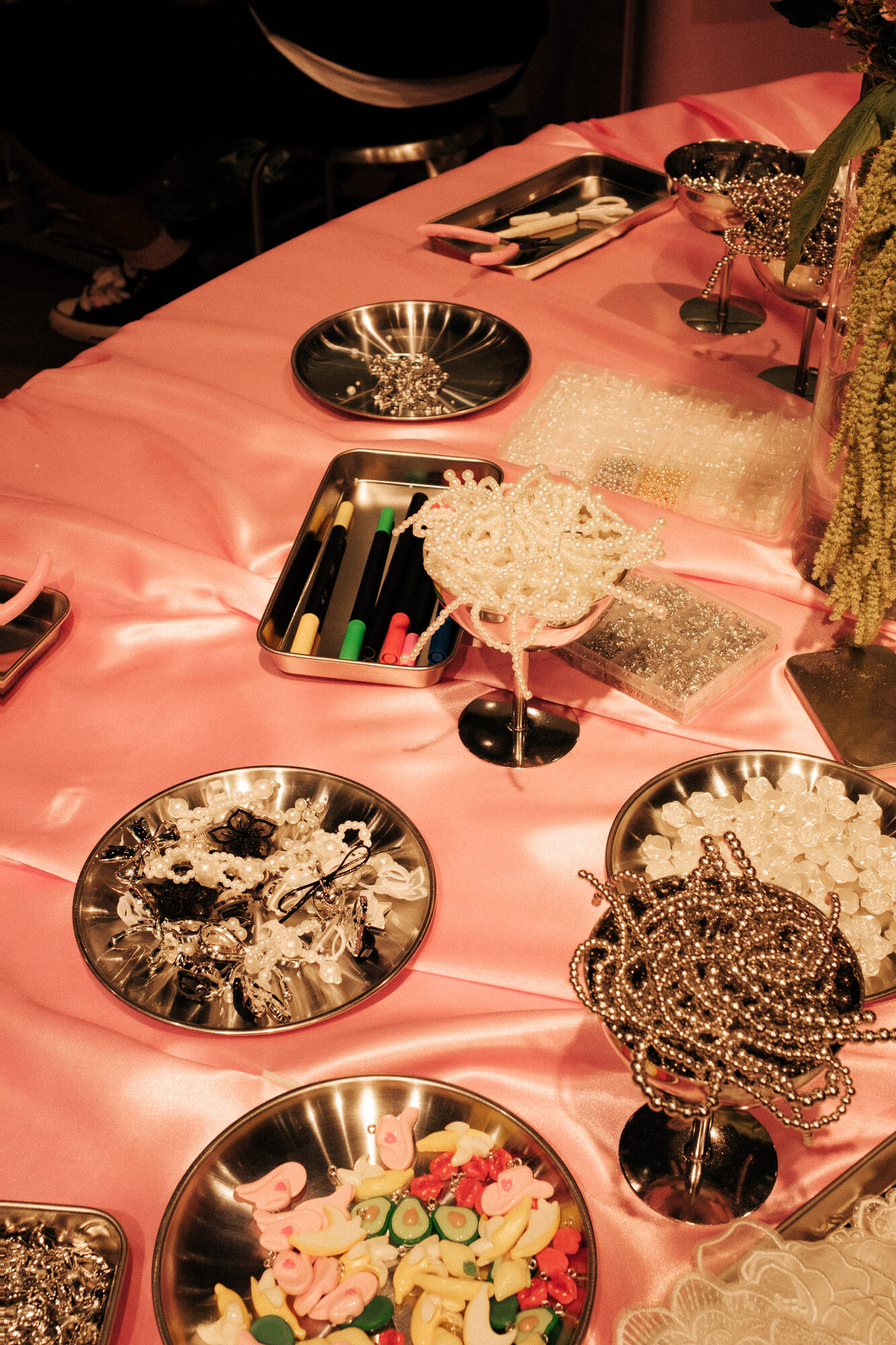 baggy x breuninger, pop-up store