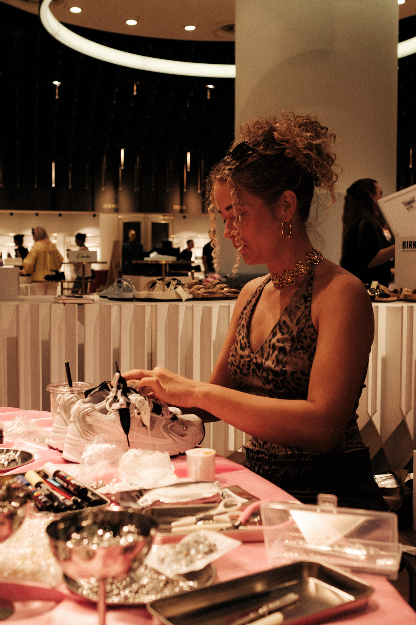 baggy x breuninger, pop-up store