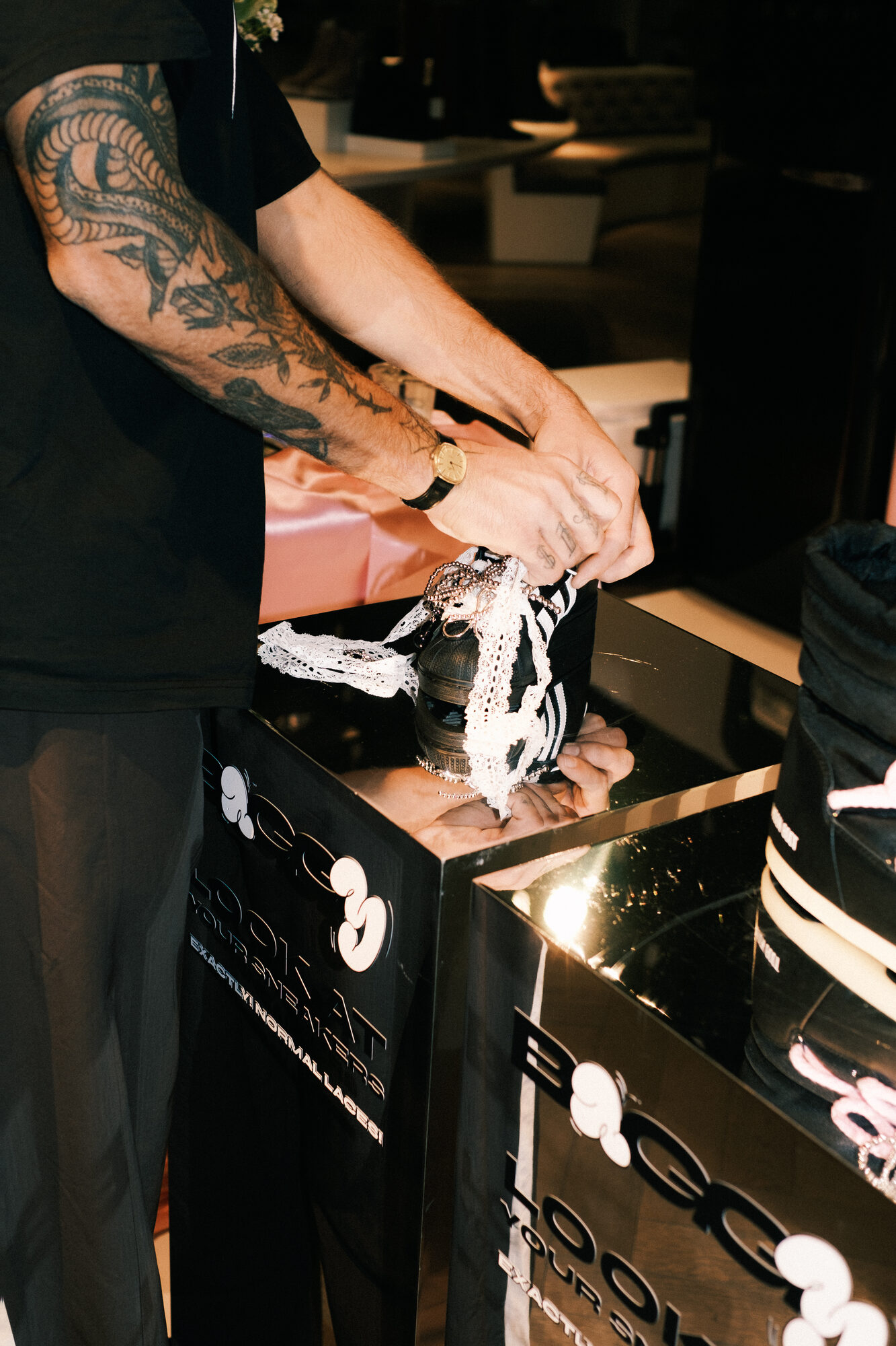 baggy x breuninger, pop-up store