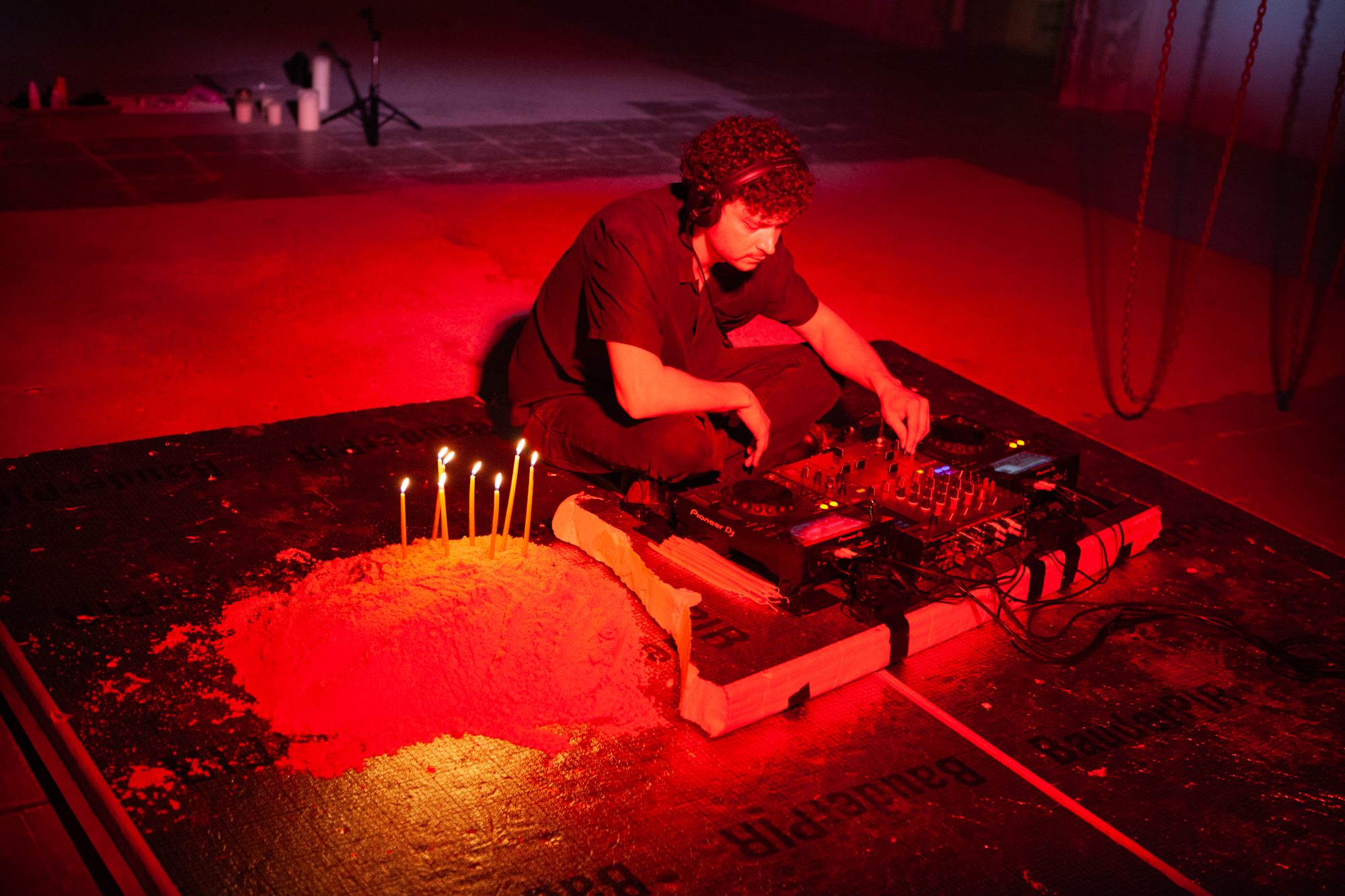 Radical Manifesting, Bild 11